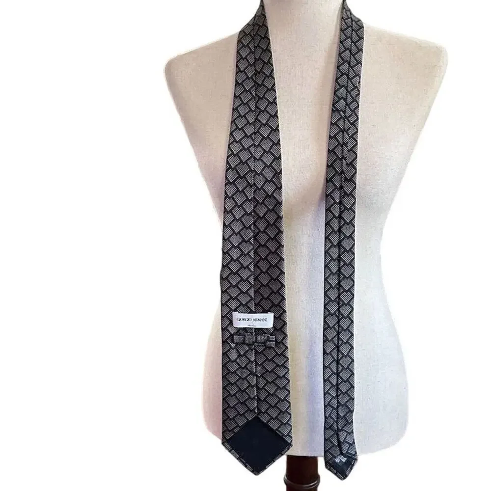 Giorgio‎ Armani Vintage Men's black Silver Geometric Silk Tie Made in Italy - Picture 3 of 15